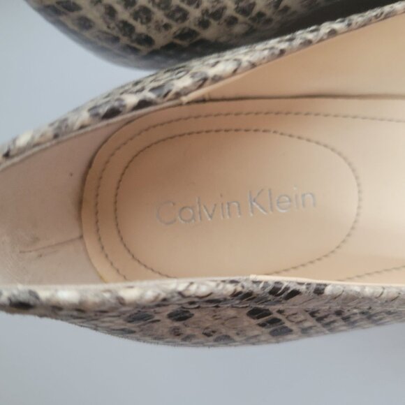 Calvin Klein Snake Print Peep Toe Wedges Size 8M - Picture 4 of 8